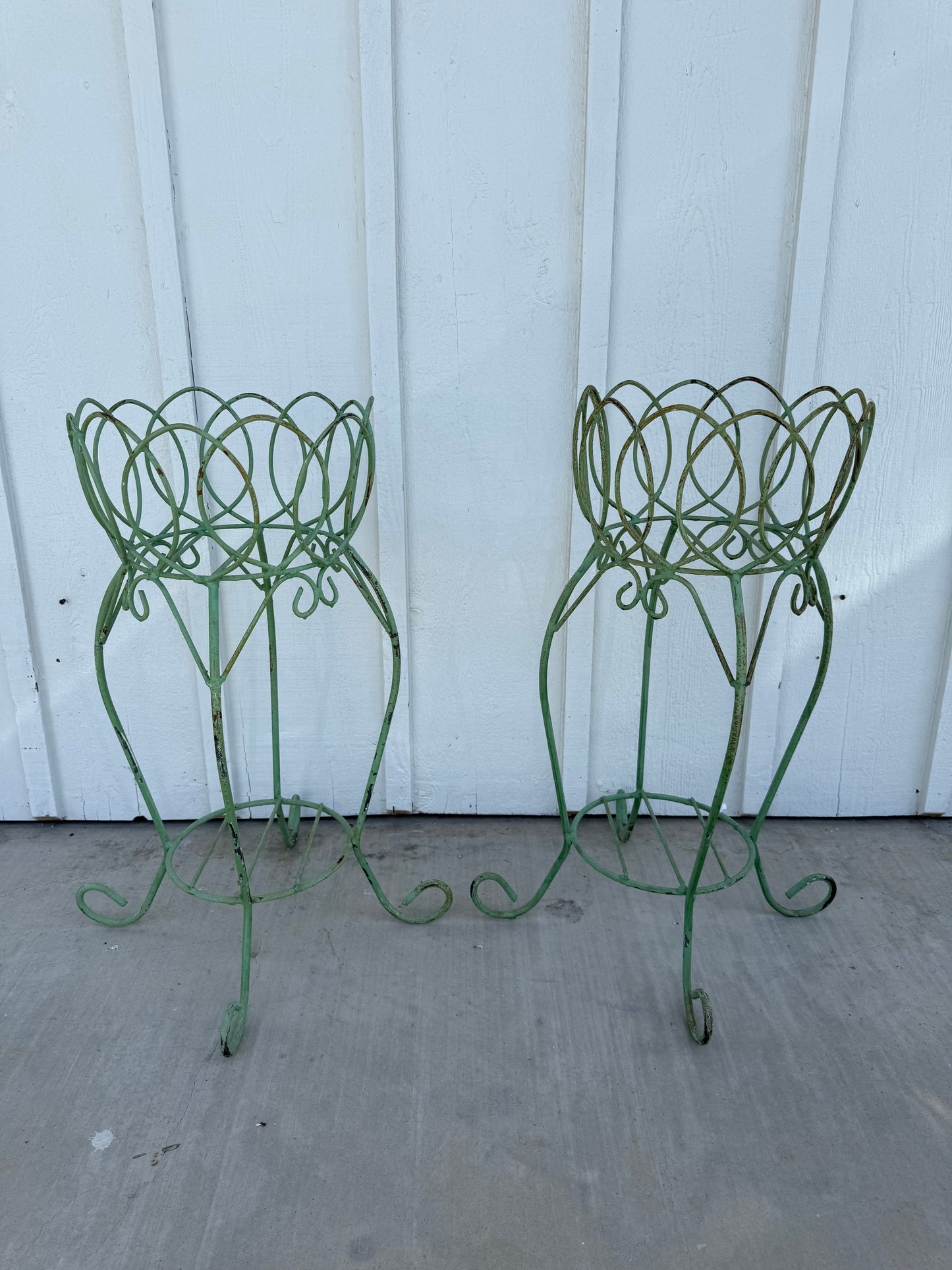 Oval Wrought Iron Plant Stand