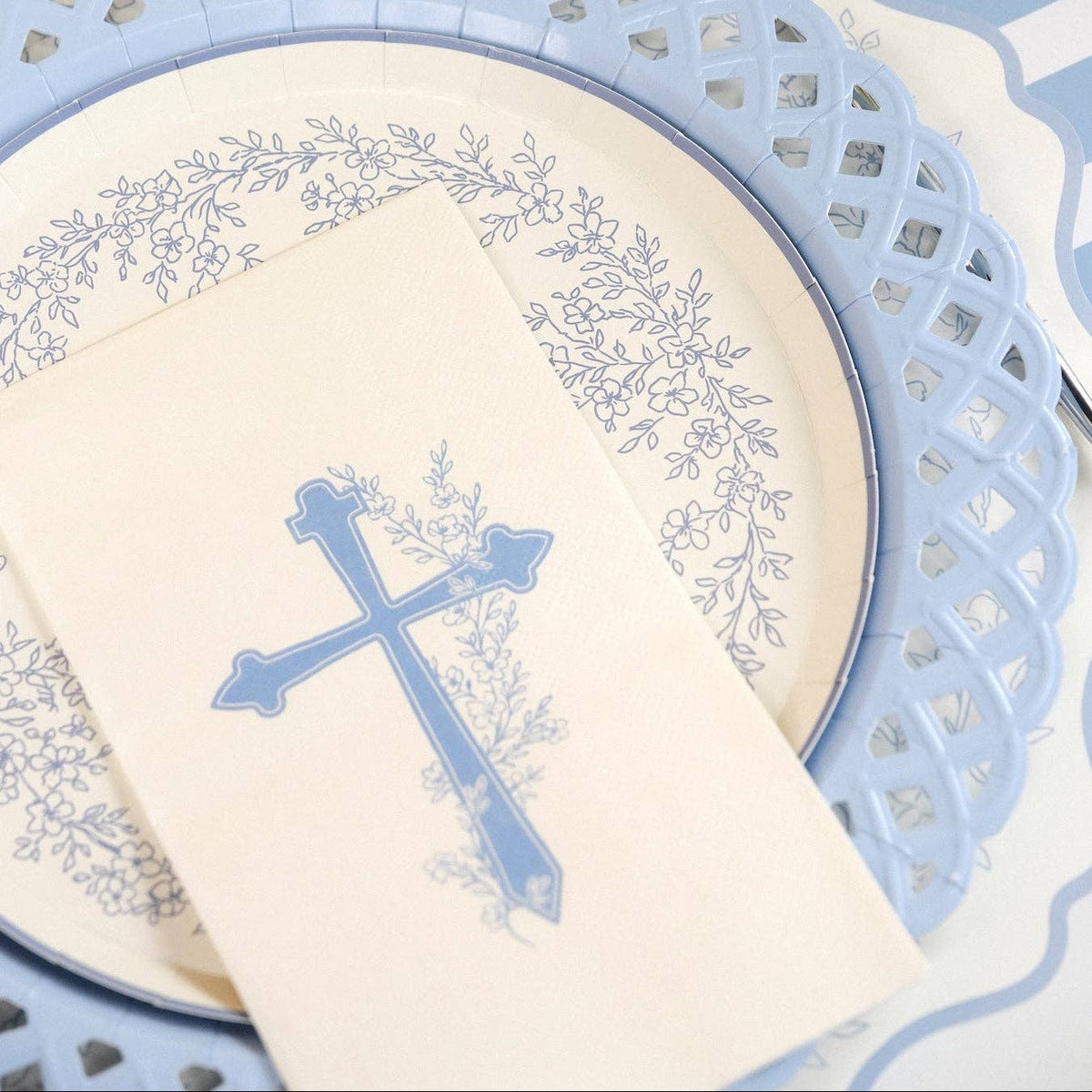 Cross Floral Elegance Guest Towels - 16 Per Pack
