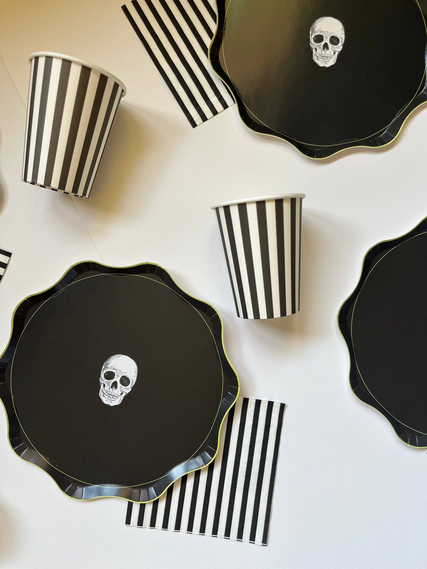 BOO Collection Black & White Striped Cups - 8 Per Pack