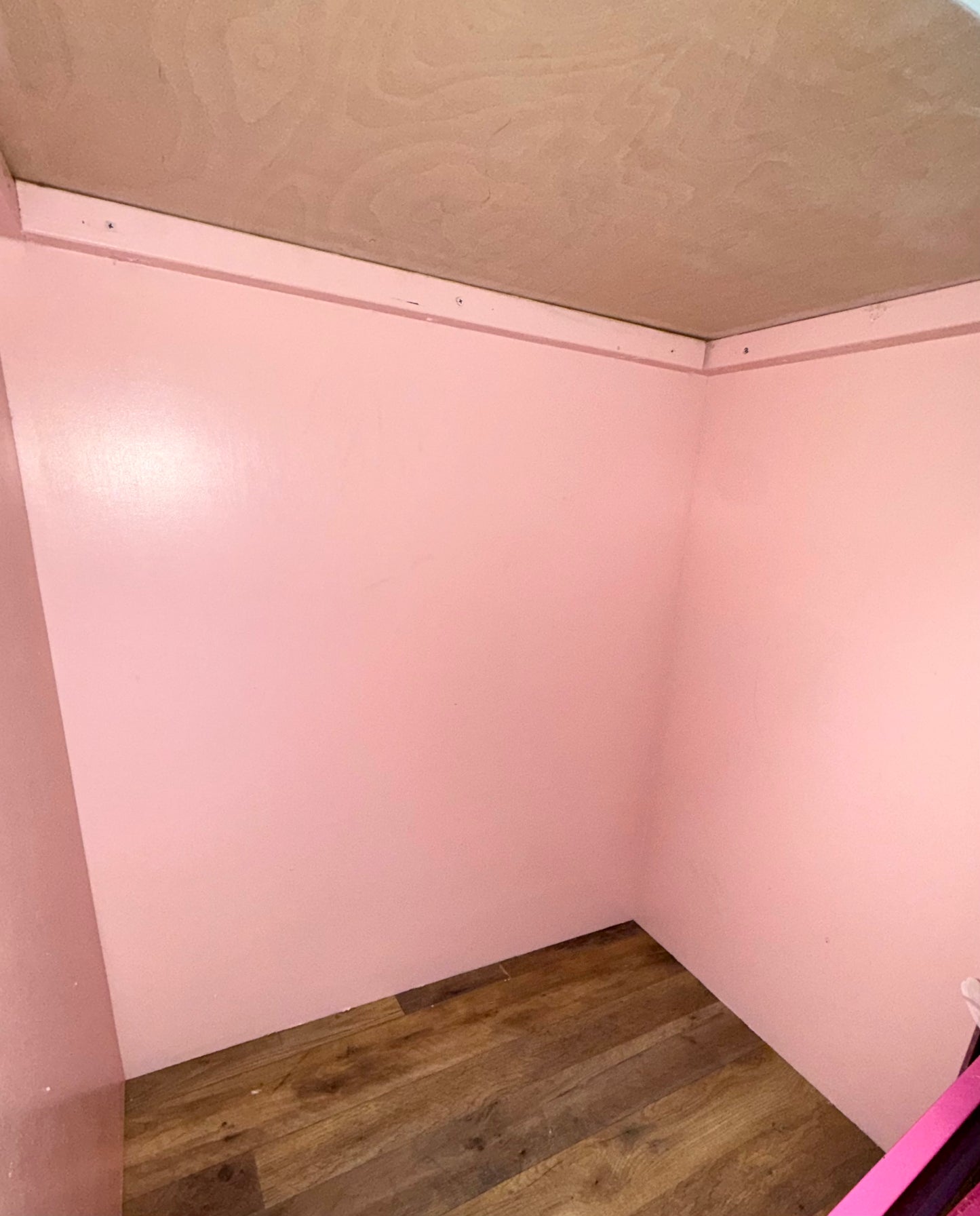 Custom Pink & White Scalloped Retail Counter