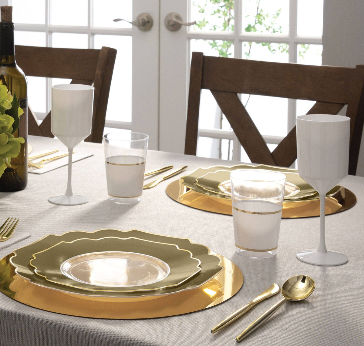 10.7" Clear and Metallic Gold Scalloped Plastic Dinner Plates - 10 Per Pack